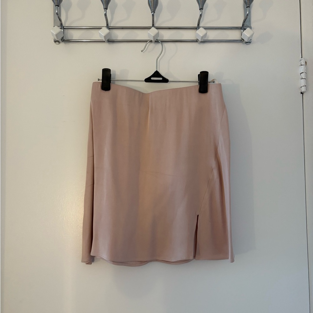 Elegant Aritzia Wilfred Free Pink Satin Mini Skirt